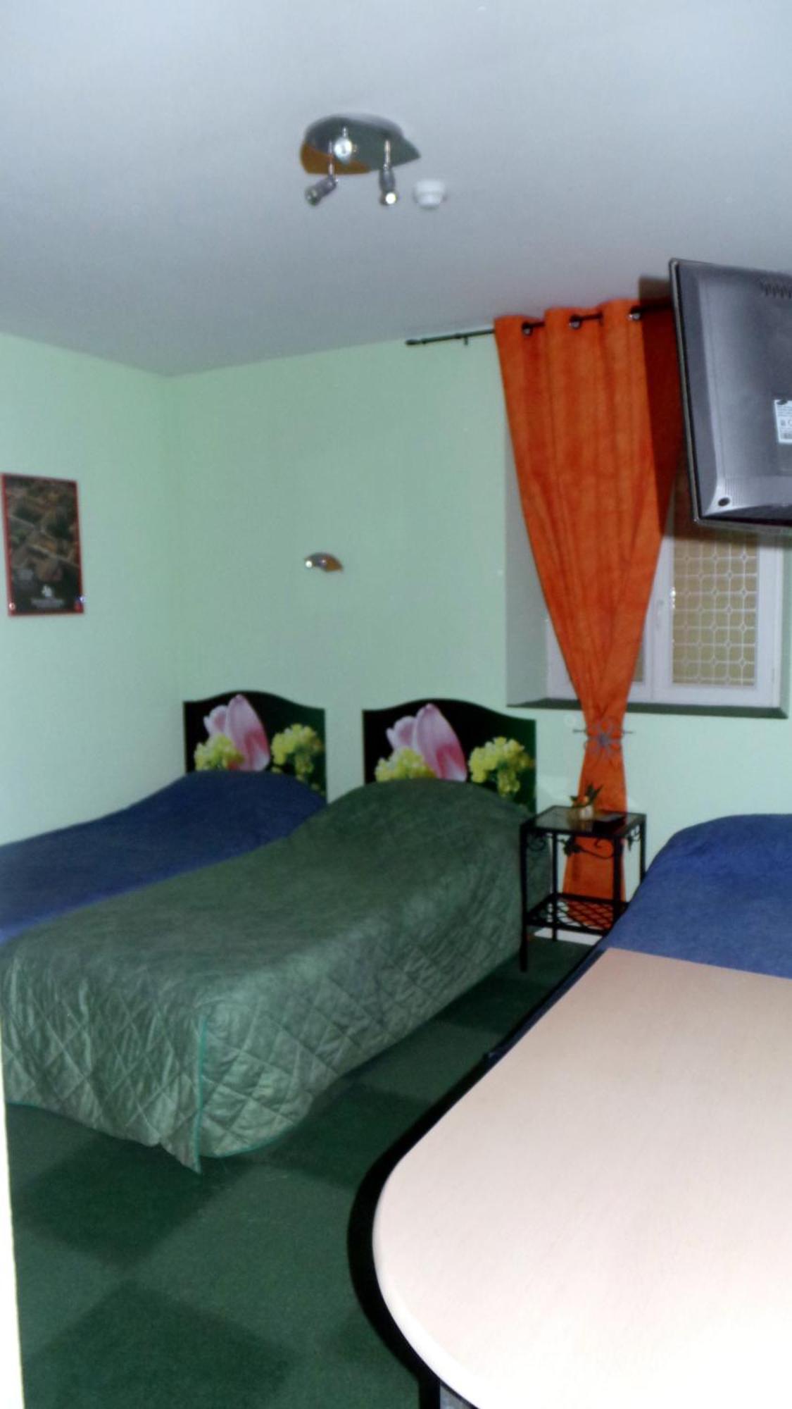 Hotel Le Gambetta Carmaux Szoba fotó
