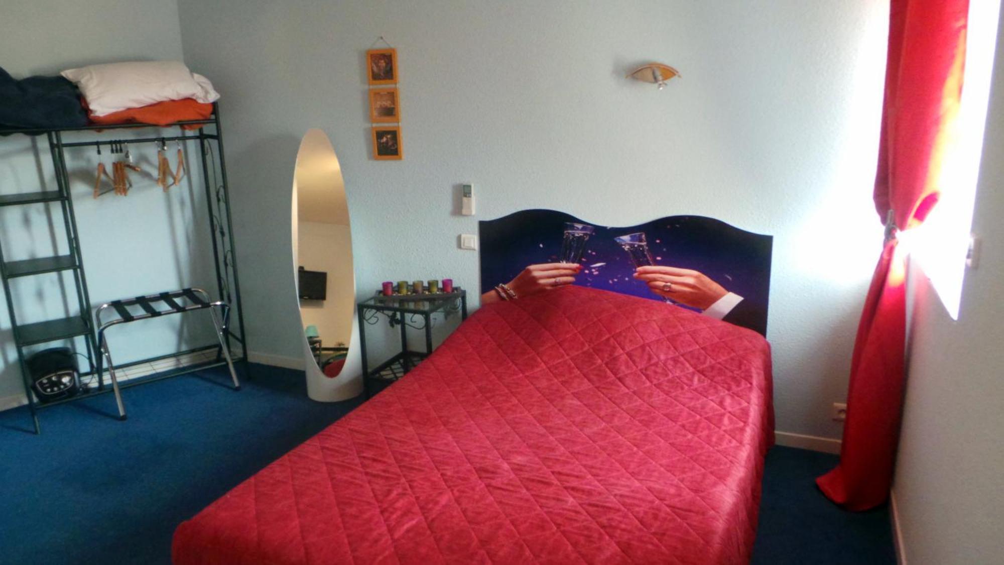 Hotel Le Gambetta Carmaux Szoba fotó